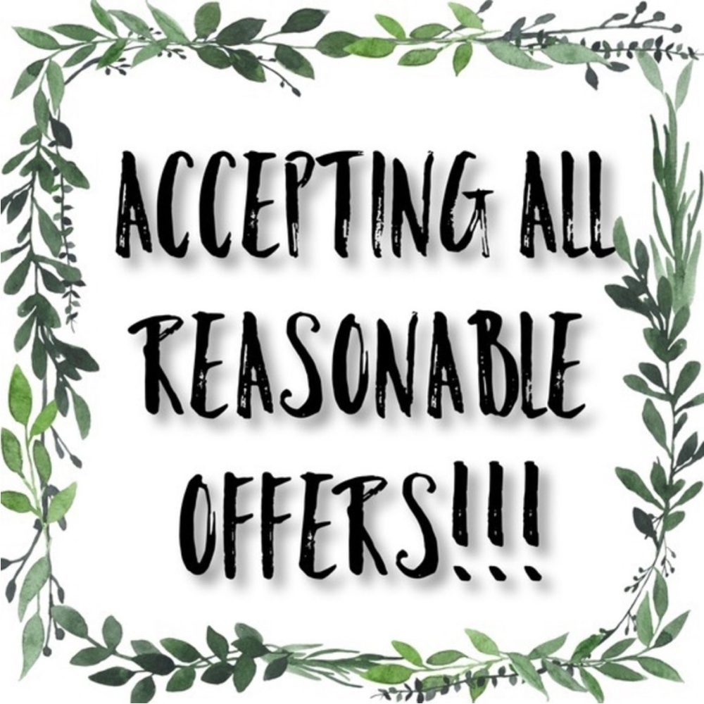 Send offers! Bundle & save 25% off of three or more items😊